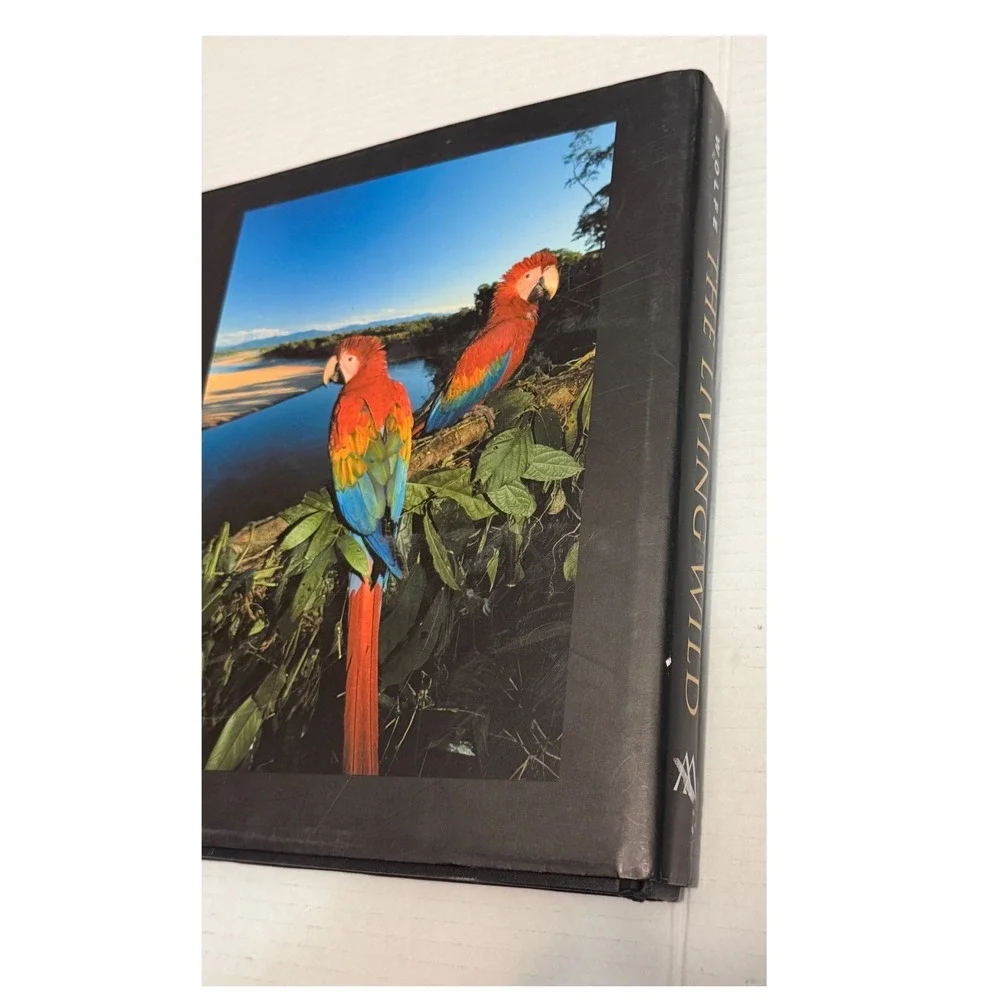 The Living Wild Art Wolfe Hardcover Photography Book 1st Edition 2000 Wild Earth